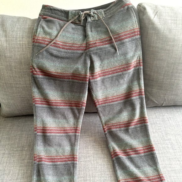 VISSLA Fleece Straight Leg Crop Pant • Large